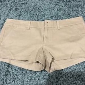 AMERICAN EAGLE SHORTS SIZE 8